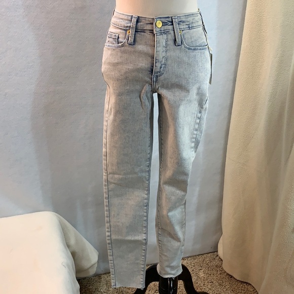 Universal Thread Denim - High-Rise Skinny Jeans - Universal Thread